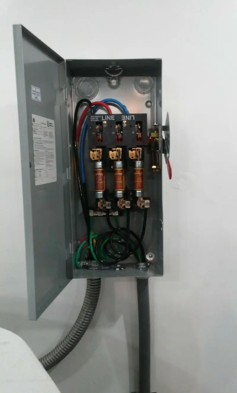 Three-phase disconnect switch installed for Smoke Detector Installation in Barbecue